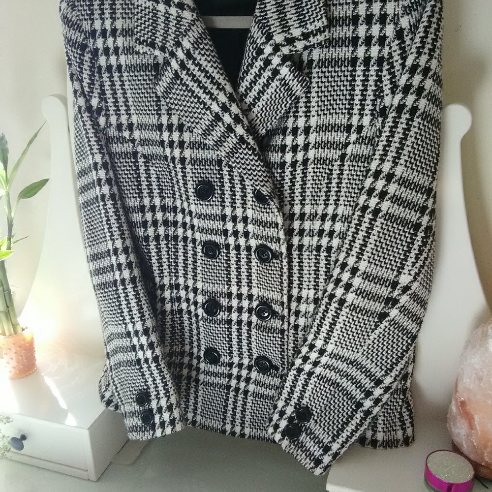 Hounds-tooth jacket
